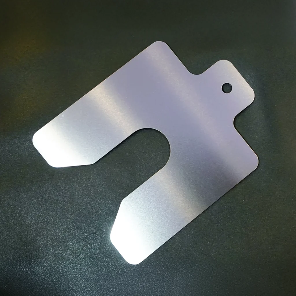 M-Tech®S Solid shims in stainless steel. Thickness range: 0.025–3.0 mm.
